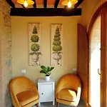 Appartamento Catignano A6 - Modern Unit, Scenic Volterra Hills *