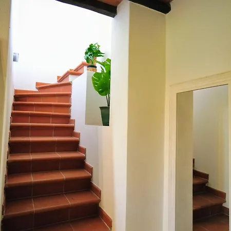 Catignano A6 - Modern Unit, Scenic Volterra Hills Daire